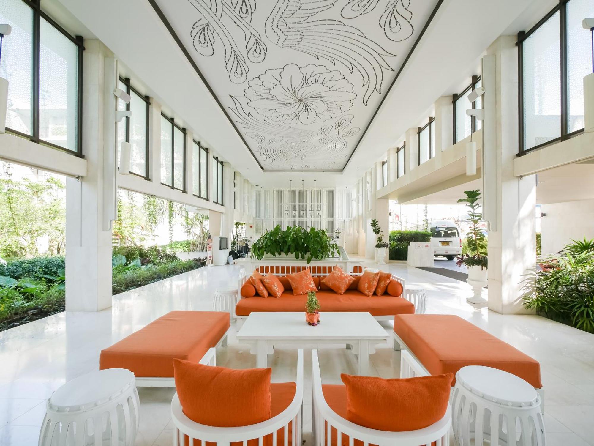 Proud Phuket, Naiyang Beach Exterior photo